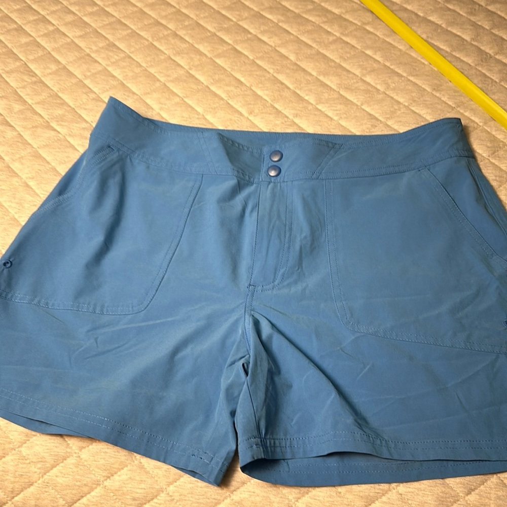 LL bean light weights shorts size 12